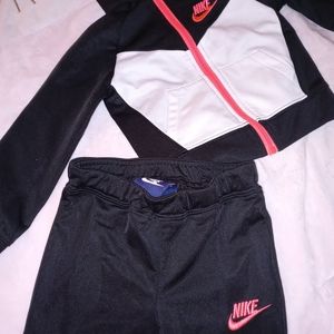 Nike jogging suit